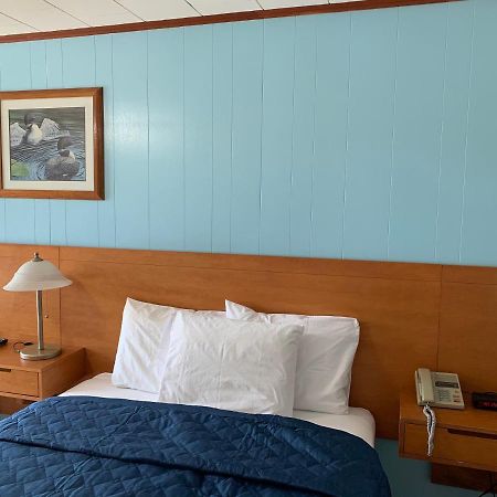 Town & Country Motel Пари Саунд Екстериор снимка