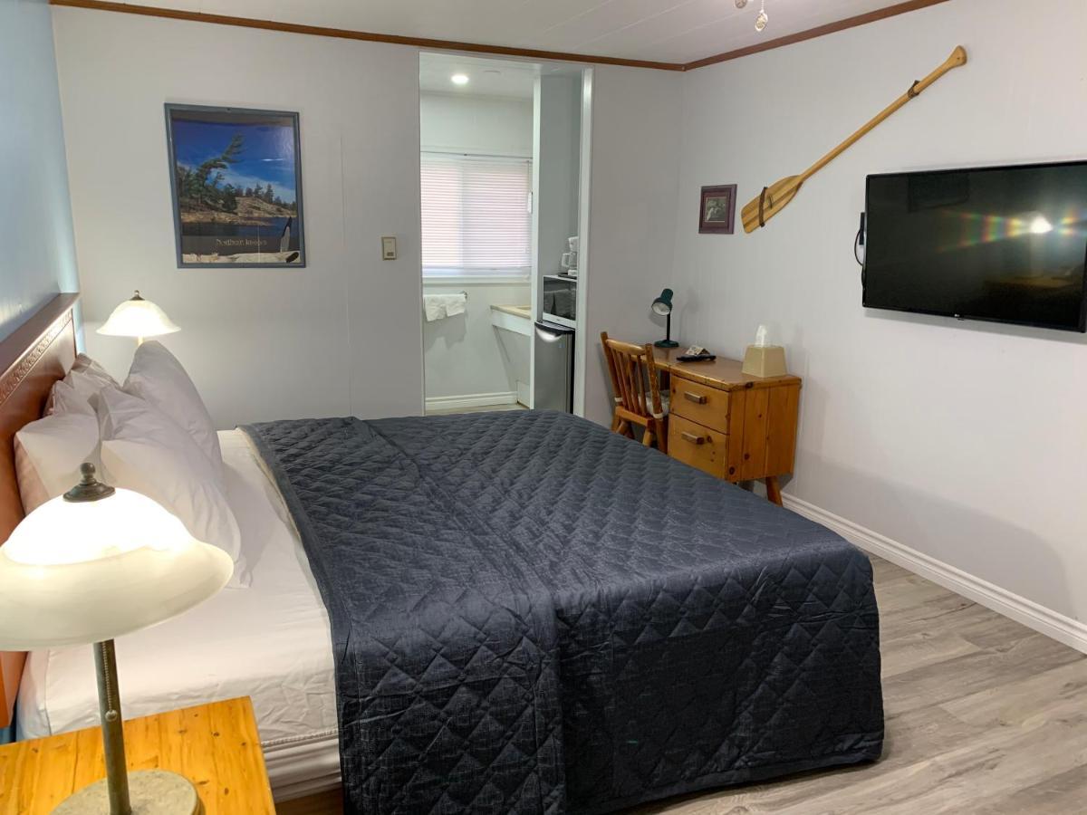 Town & Country Motel Пари Саунд Екстериор снимка