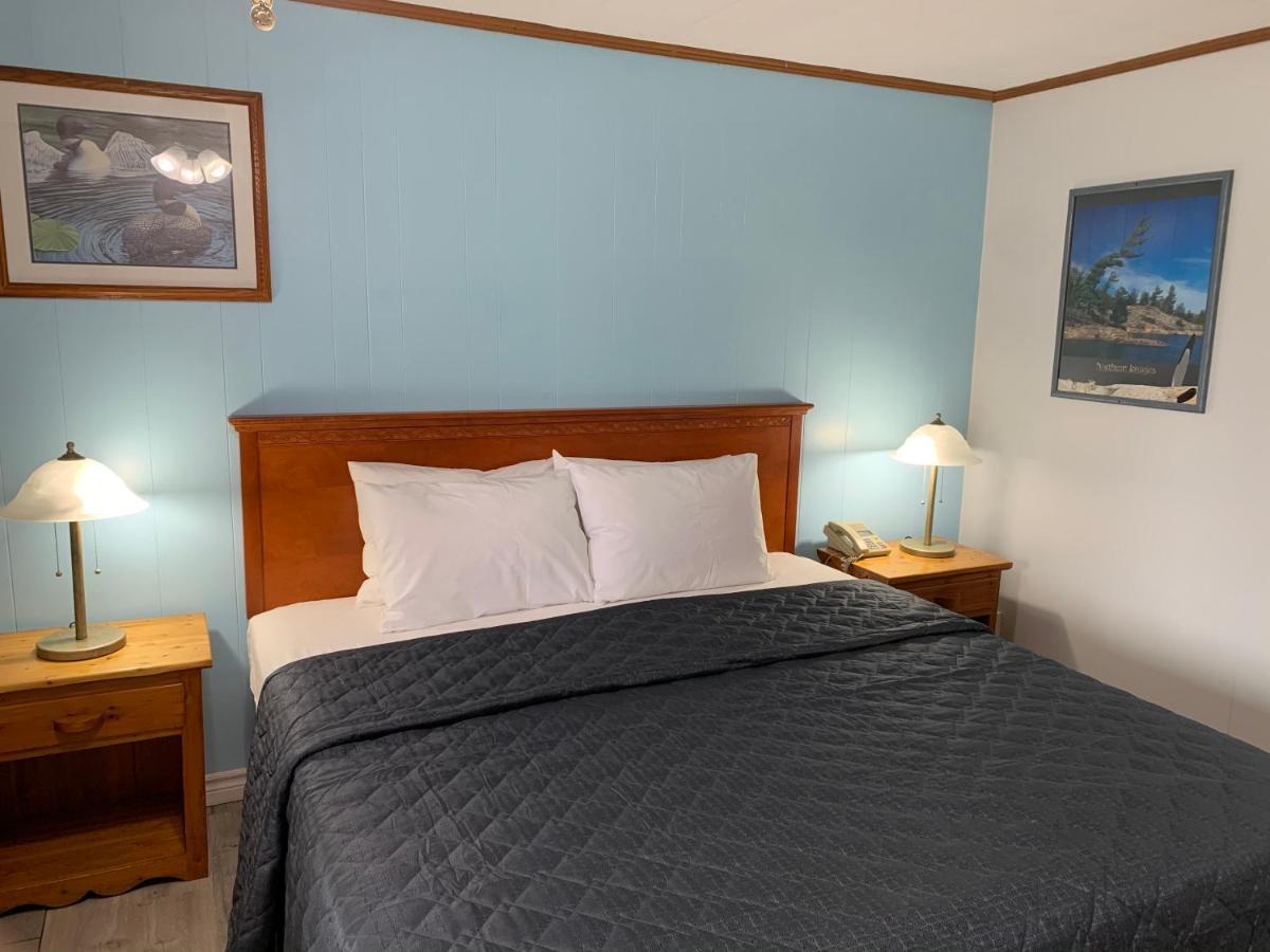 Town & Country Motel Пари Саунд Екстериор снимка
