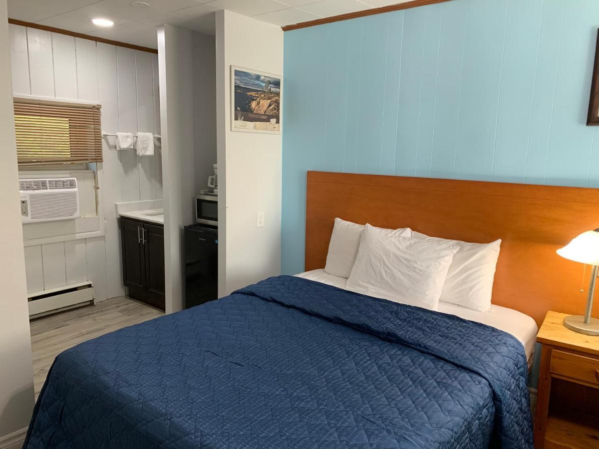 Town & Country Motel Пари Саунд Екстериор снимка