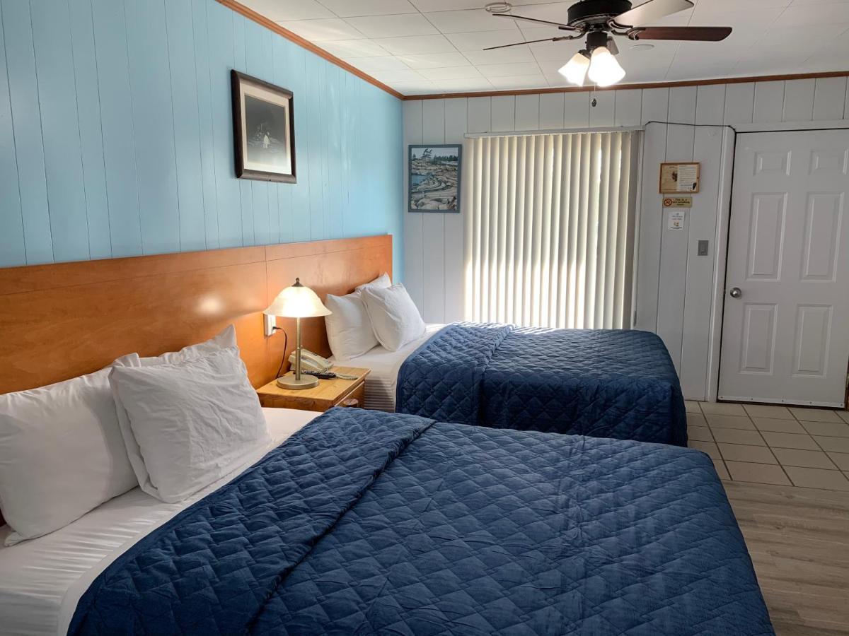 Town & Country Motel Пари Саунд Екстериор снимка