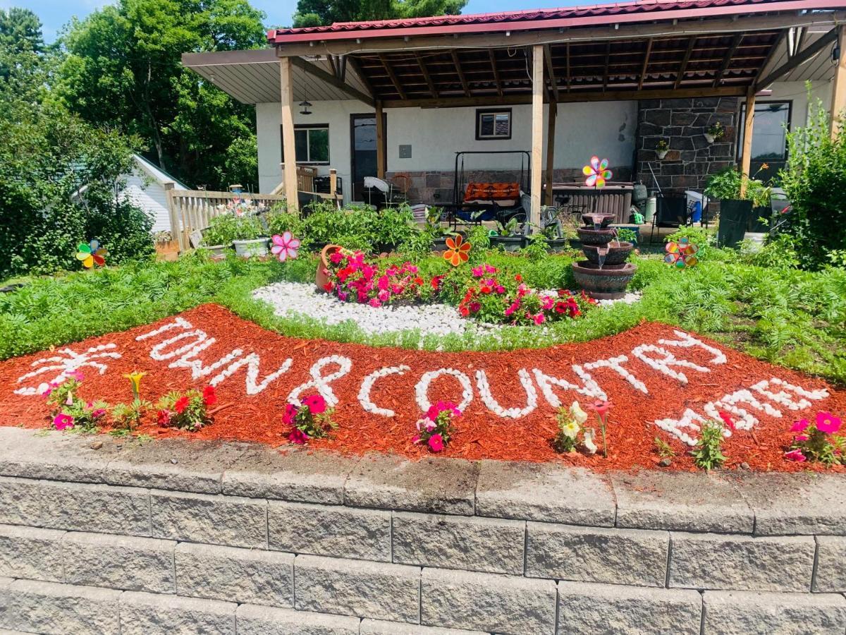 Town & Country Motel Пари Саунд Екстериор снимка